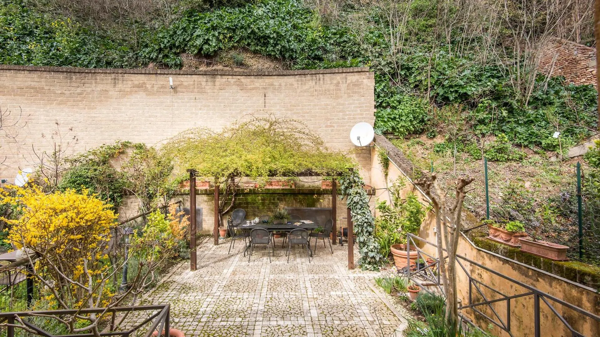 Secret Garden Siena Villa 0*,  Italy