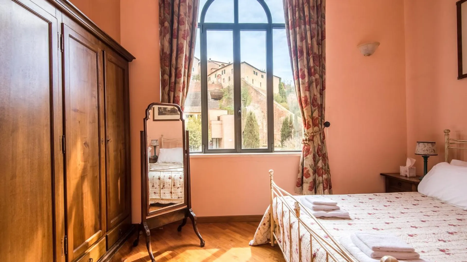 Holiday home Secret Garden Siena Villa