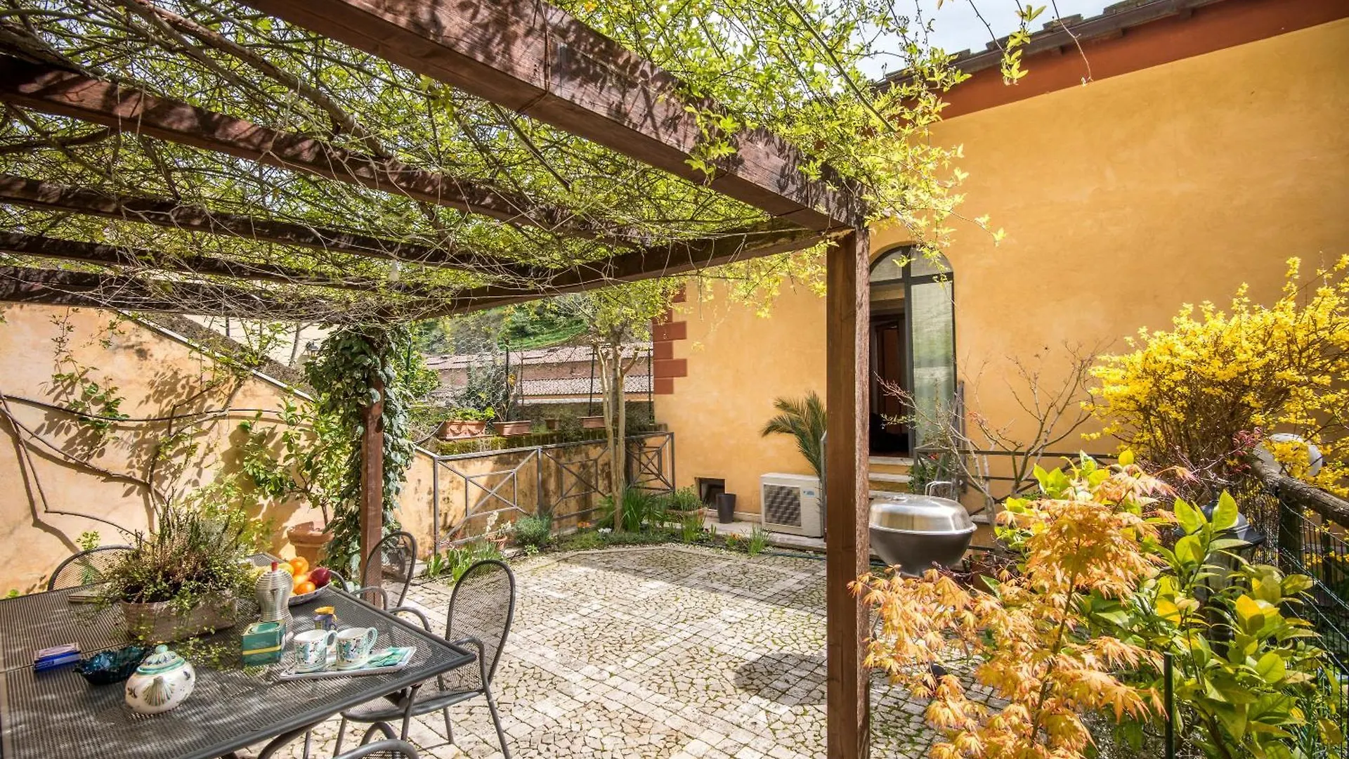 Secret Garden Siena Villa