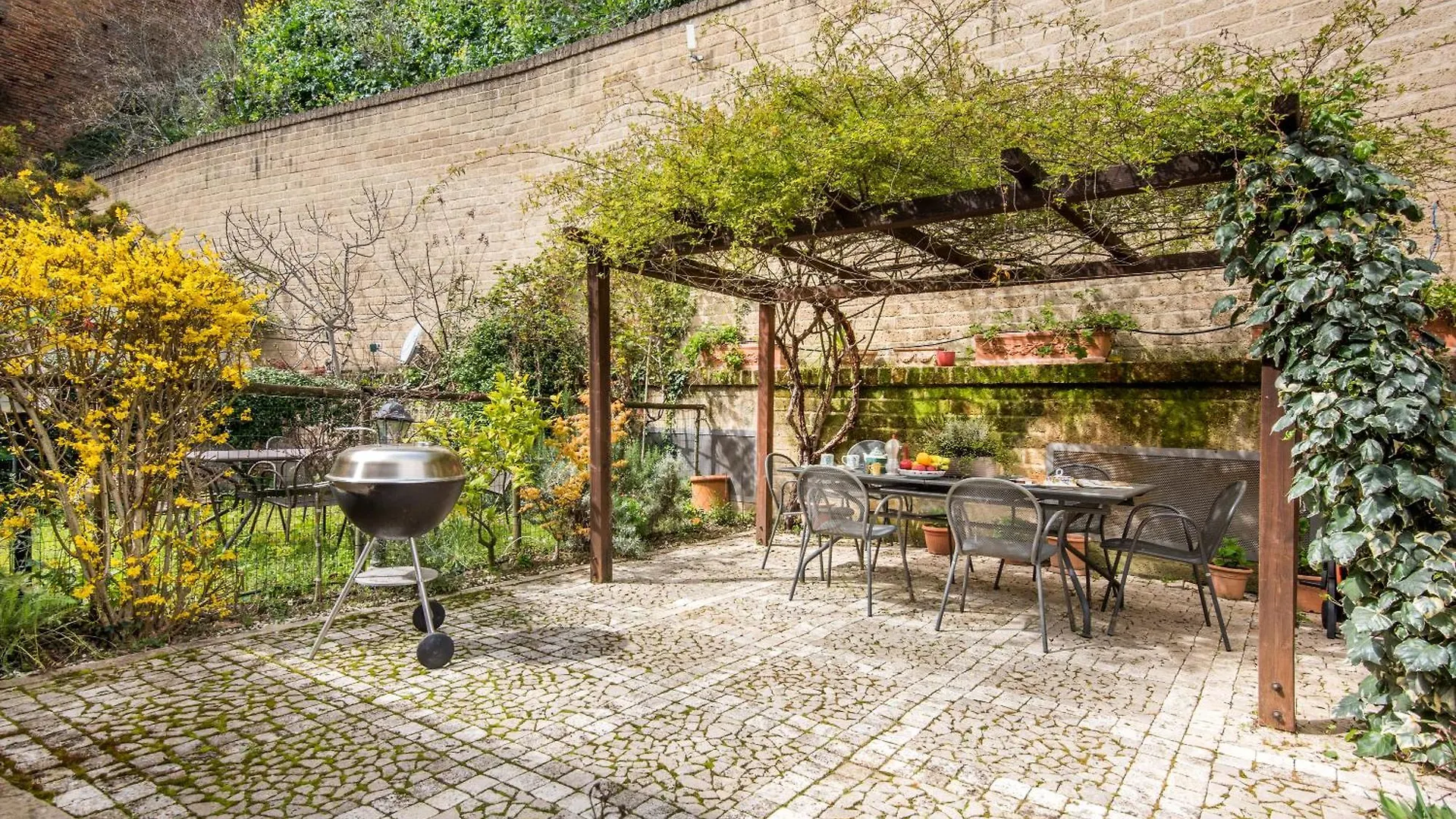 Holiday home Secret Garden Siena Villa Italy