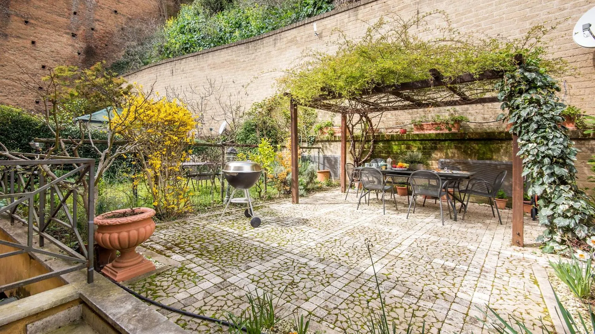 Holiday home Secret Garden Siena Villa