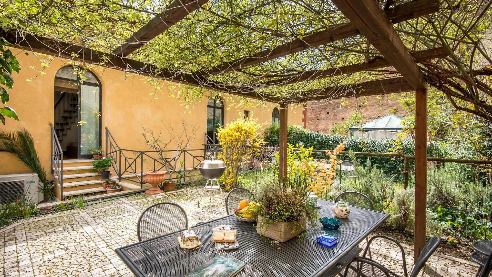 Secret Garden Siena Villa